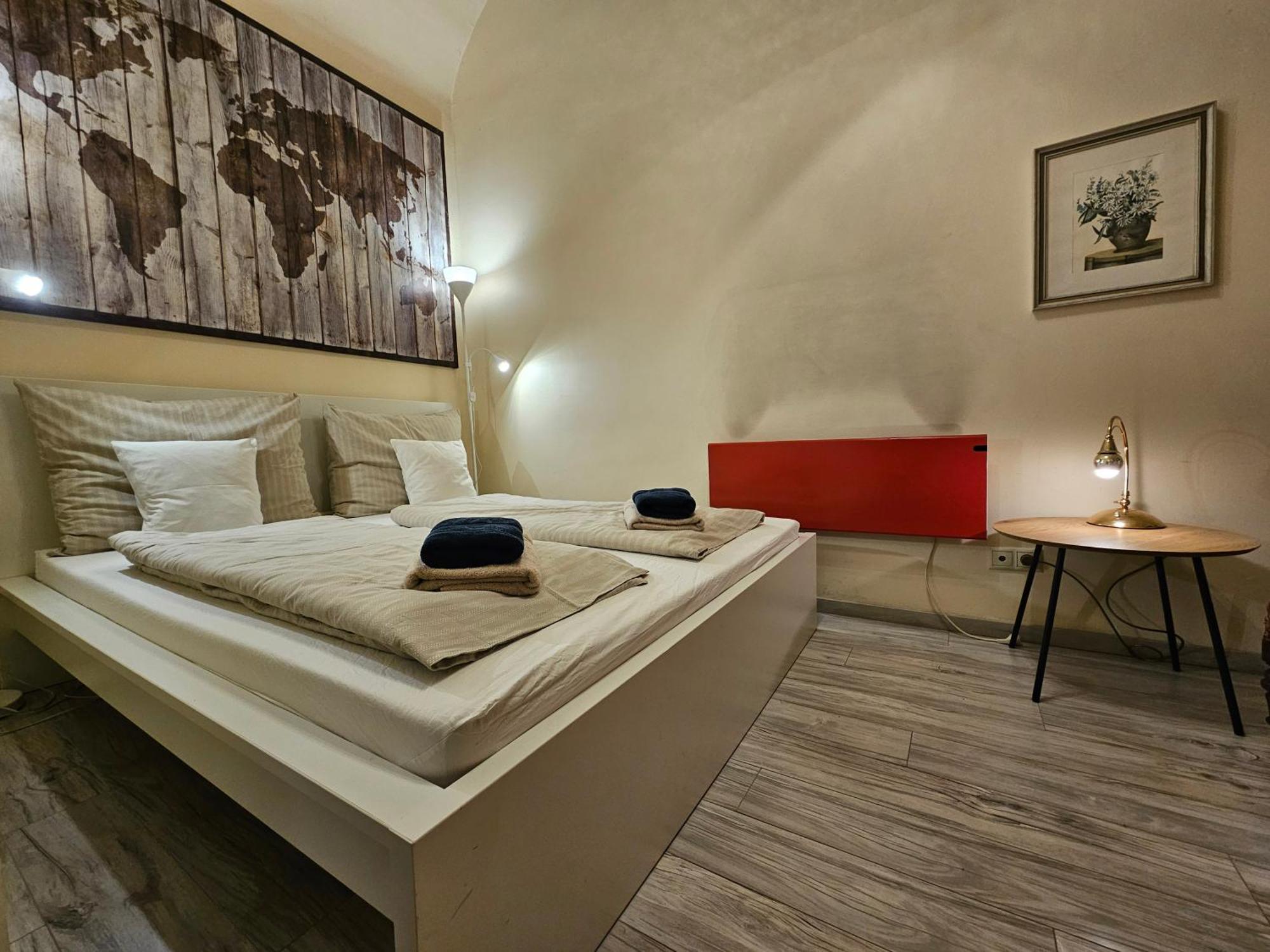 Walkway Apartment Deluxe Budapest Bagian luar foto
