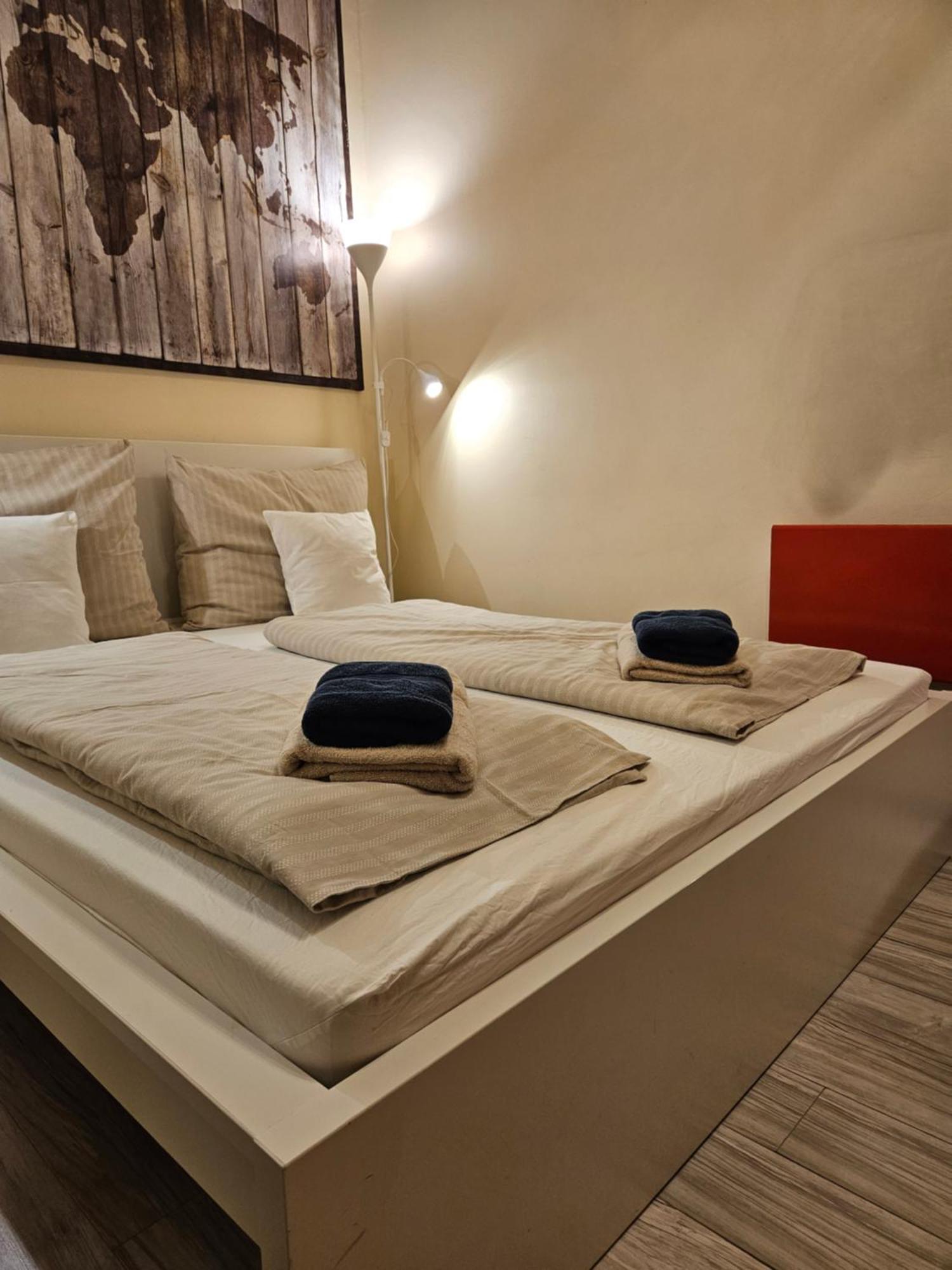 Walkway Apartment Deluxe Budapest Bagian luar foto