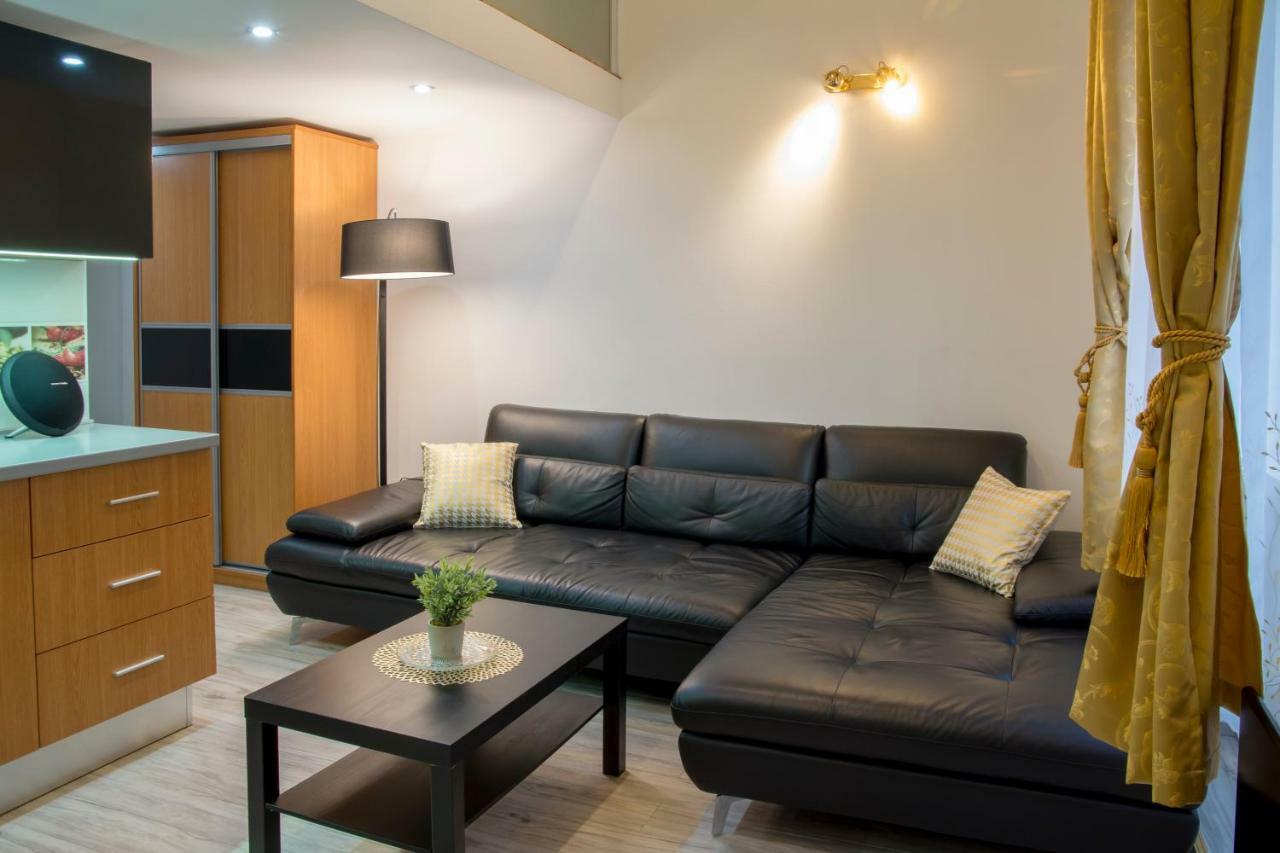 Walkway Apartment Deluxe Budapest Bagian luar foto