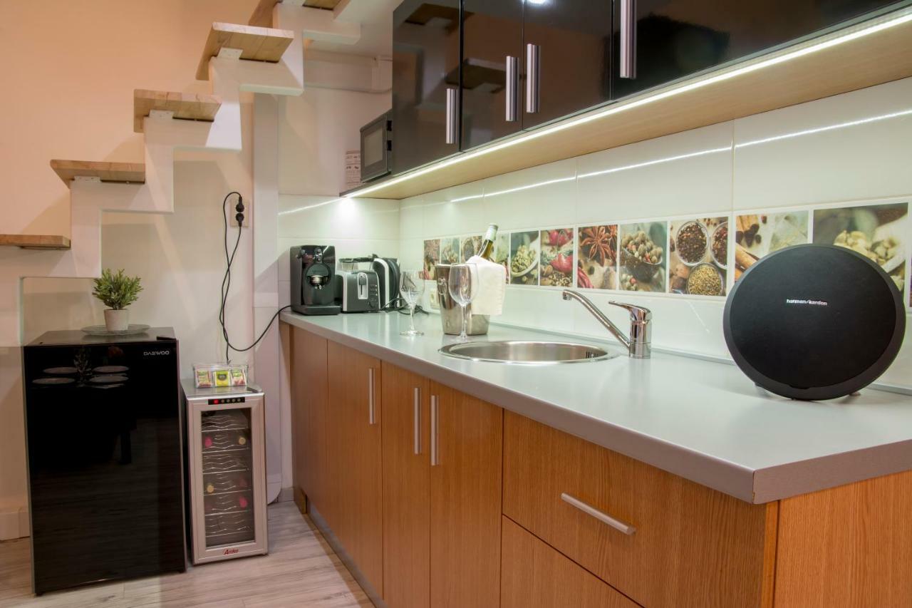 Walkway Apartment Deluxe Budapest Bagian luar foto